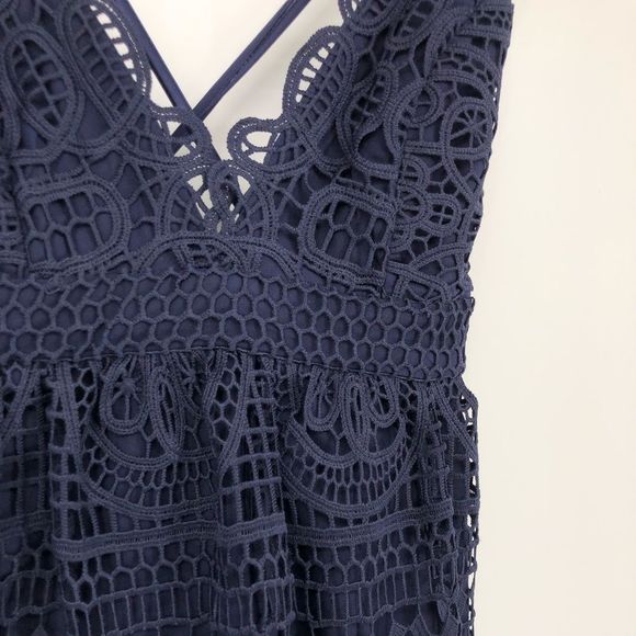 Bardot French Navy Lace Strappy Back Knee Length Dress size 6/Small - Picture 4 of 12